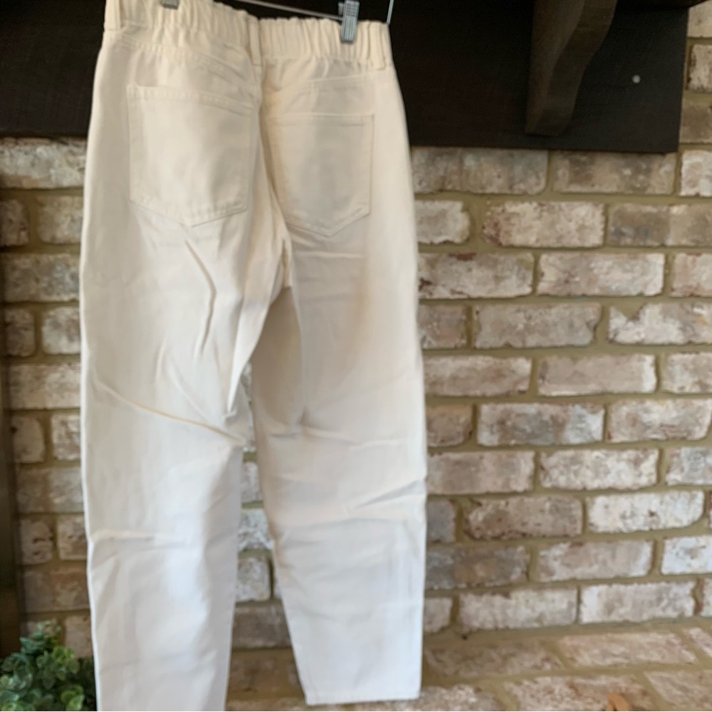 H&M | High Waisted Paper Bag White Pants | 4 - Picture 9 of 14